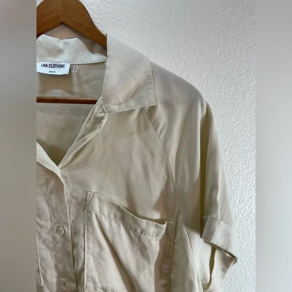 LNA Clothing 100% Tencel Ivory Button Down Short Sleeve Blouse Size M. - Picture 8 of 10